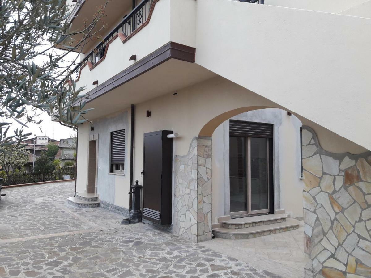 B&B "Croce Nivera" Vibo Valentia Exterior photo